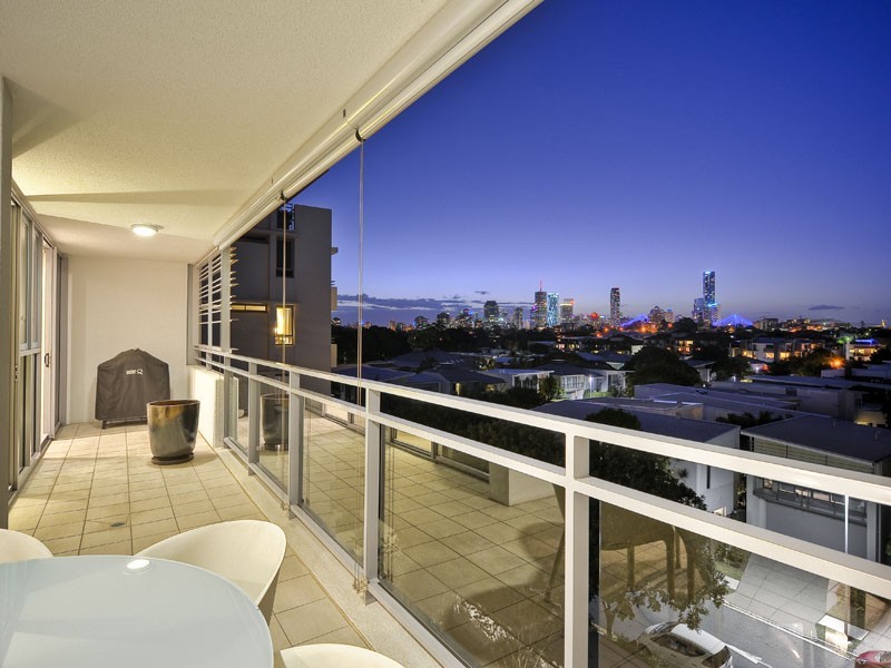 4521/40 Hollins Crescent, New Farm QLD 4005