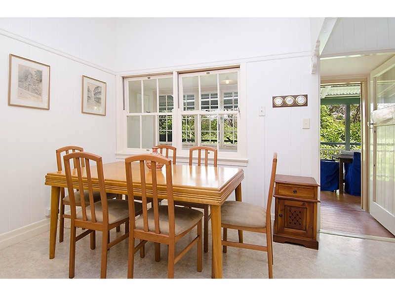 85 Sixth Avenue, Bardon QLD 4065