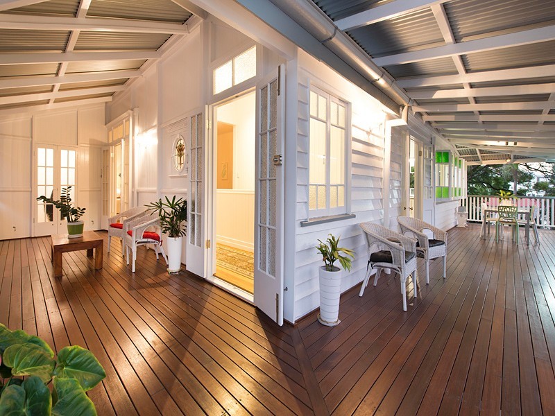 24 Walker Avenue, Teneriffe QLD 4005