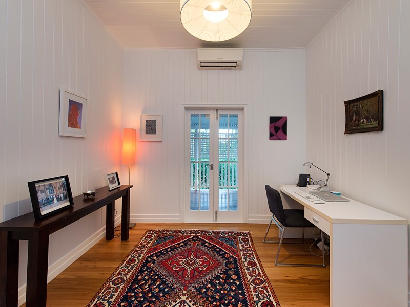 24 Walker Avenue, Teneriffe QLD 4005