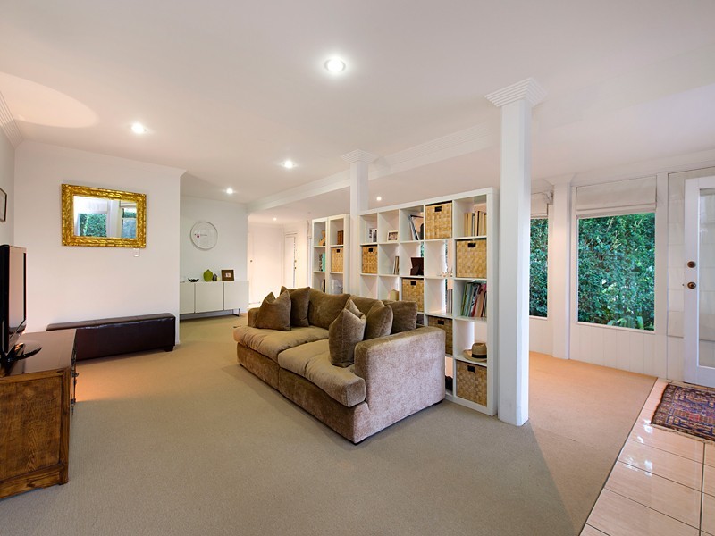 24 Walker Avenue, Teneriffe QLD 4005