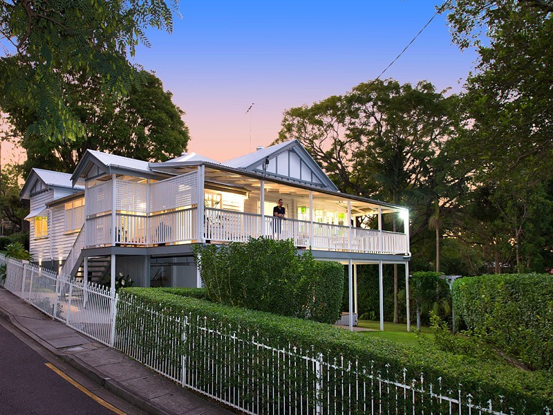 24 Walker Avenue, Teneriffe QLD 4005