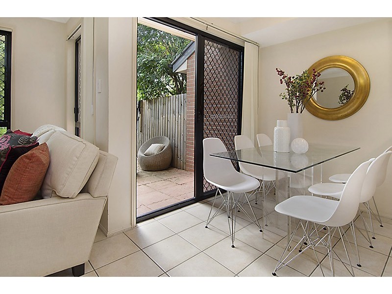 16/90 Chester Road, Annerley QLD 4103