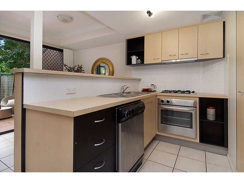 16/90 Chester Road, Annerley QLD 4103