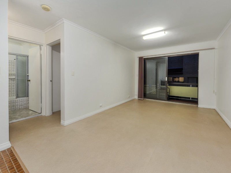 2/17 LLEWELLYN STREET, New Farm QLD 4005