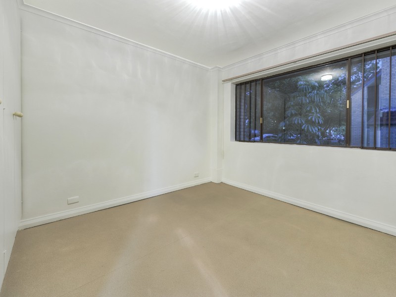 2/17 LLEWELLYN STREET, New Farm QLD 4005