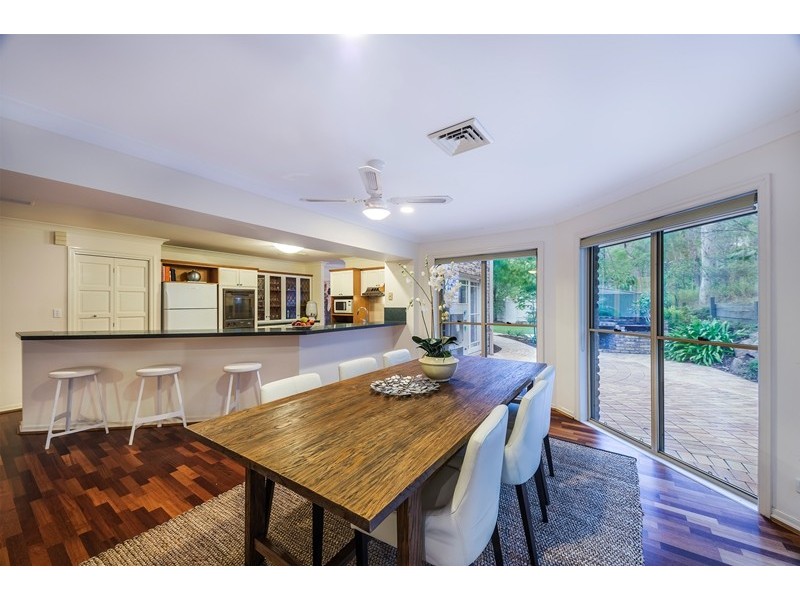 15 Tipuana Place, Bardon QLD 4065