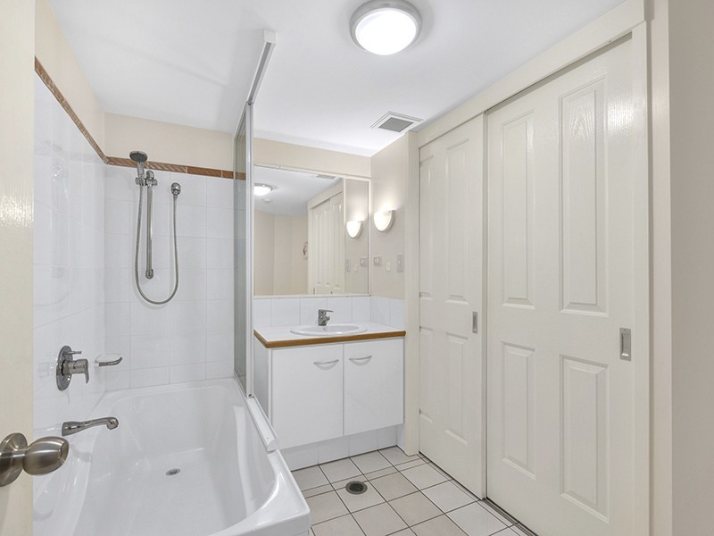 33/135 Macquarie Street, Teneriffe QLD 4005