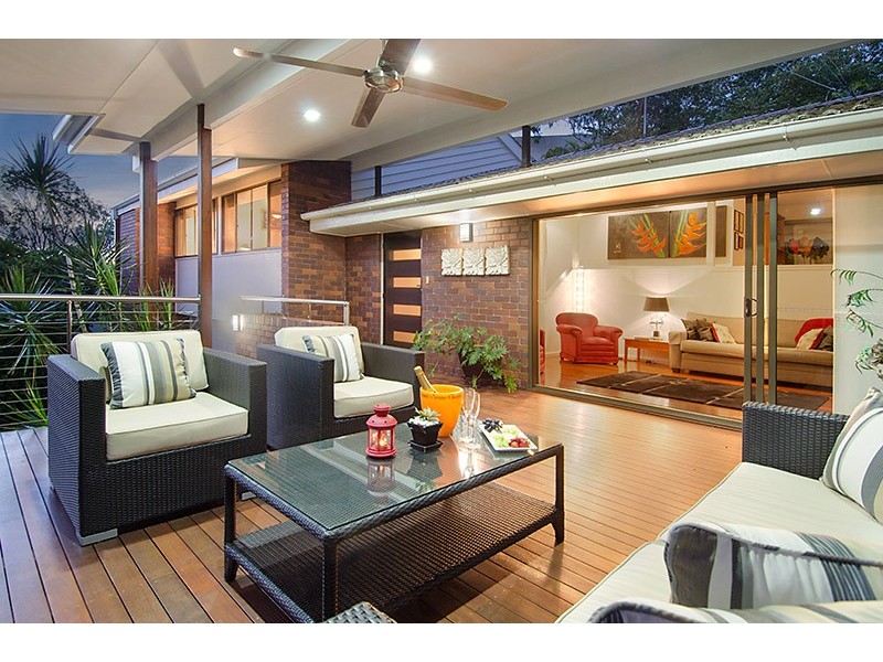 40 Fairweather Street, Kenmore QLD 4069