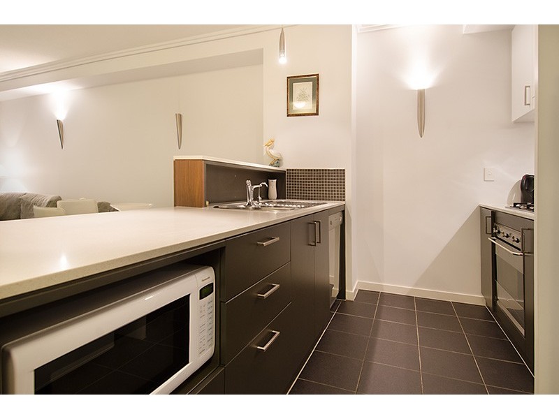 877/43 Hercules Street, Hamilton QLD 4007