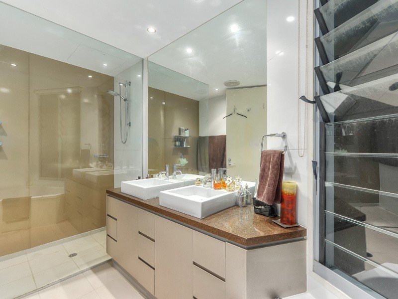 4/28-42 ANNIE STREET, New Farm QLD 4005