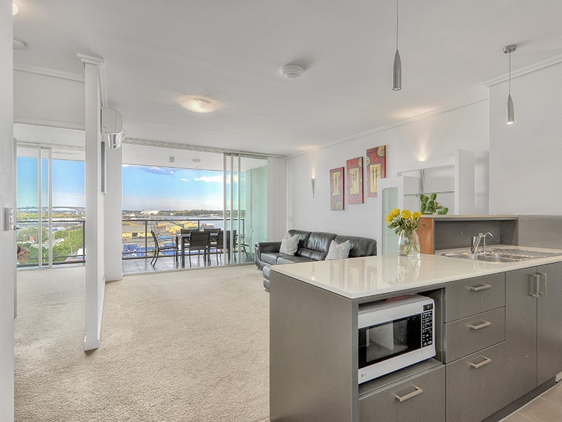 889/43 Hercules Street, Hamilton QLD 4007