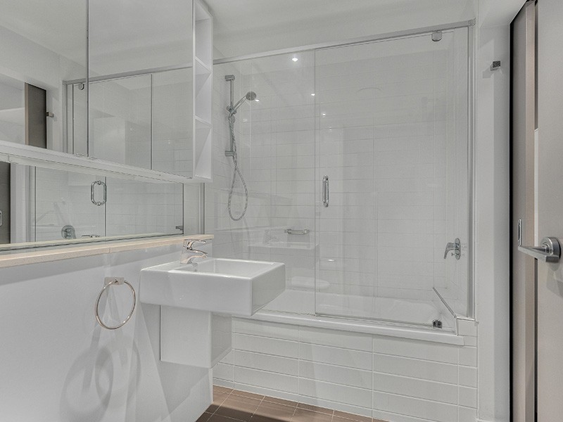 889/43 Hercules Street, Hamilton QLD 4007