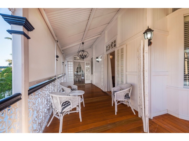 77 Manson Road, Hendra QLD 4011