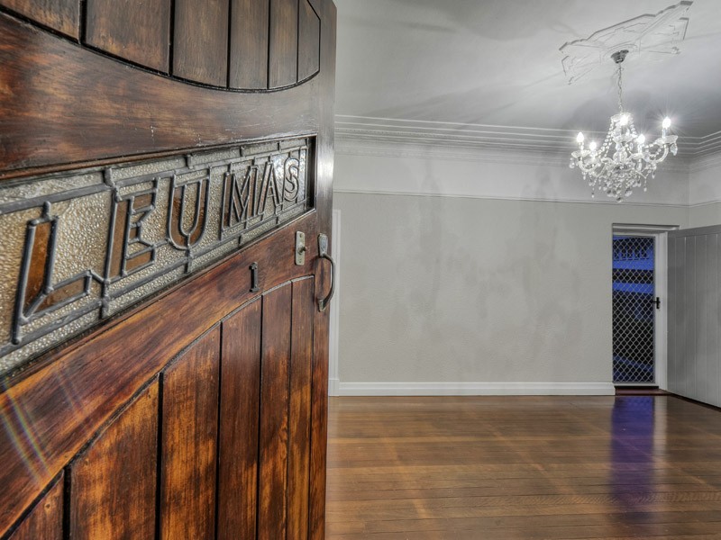 34 LLEWELLYN STREET, New Farm QLD 4005