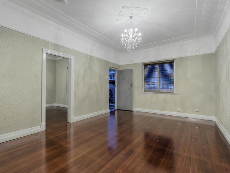 34 LLEWELLYN STREET, New Farm QLD 4005