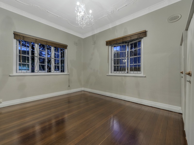 34 LLEWELLYN STREET, New Farm QLD 4005