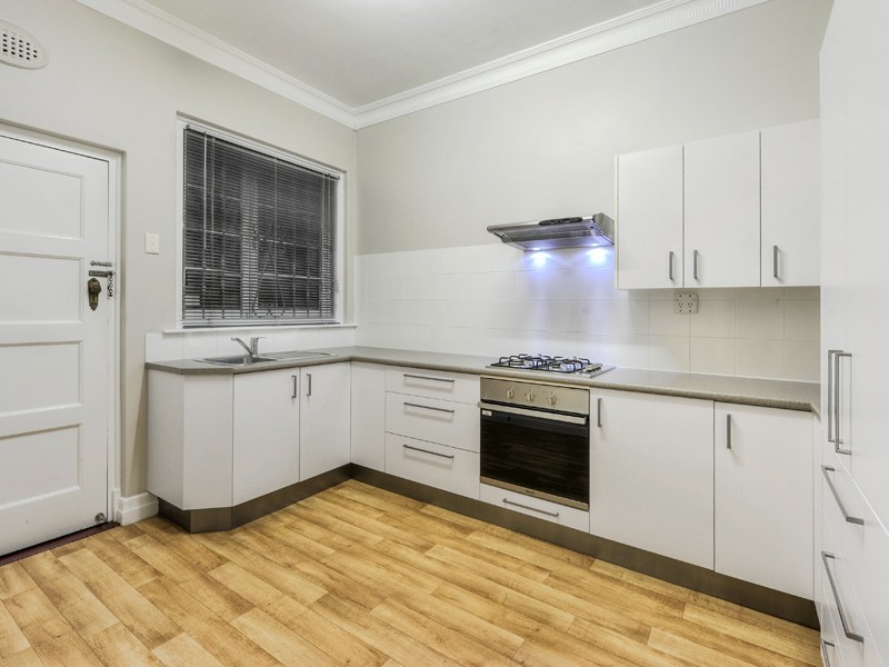 34 LLEWELLYN STREET, New Farm QLD 4005