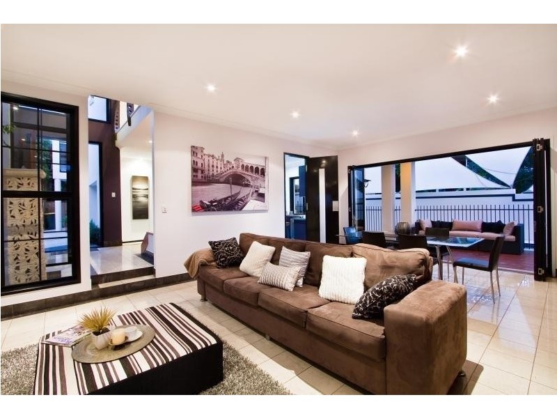 165 TERRACE STREET, New Farm QLD 4005