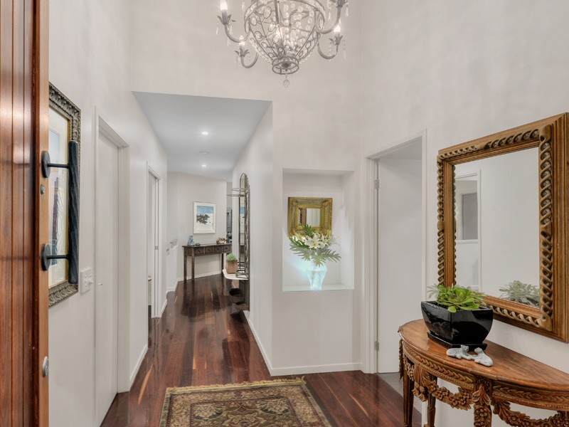 14 Walker Avenue, New Farm QLD 4005