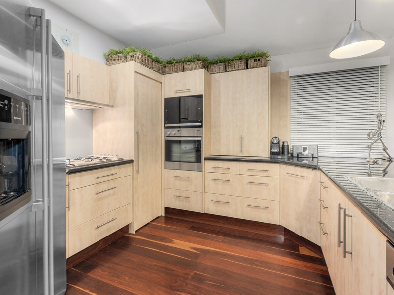 14 Walker Avenue, New Farm QLD 4005