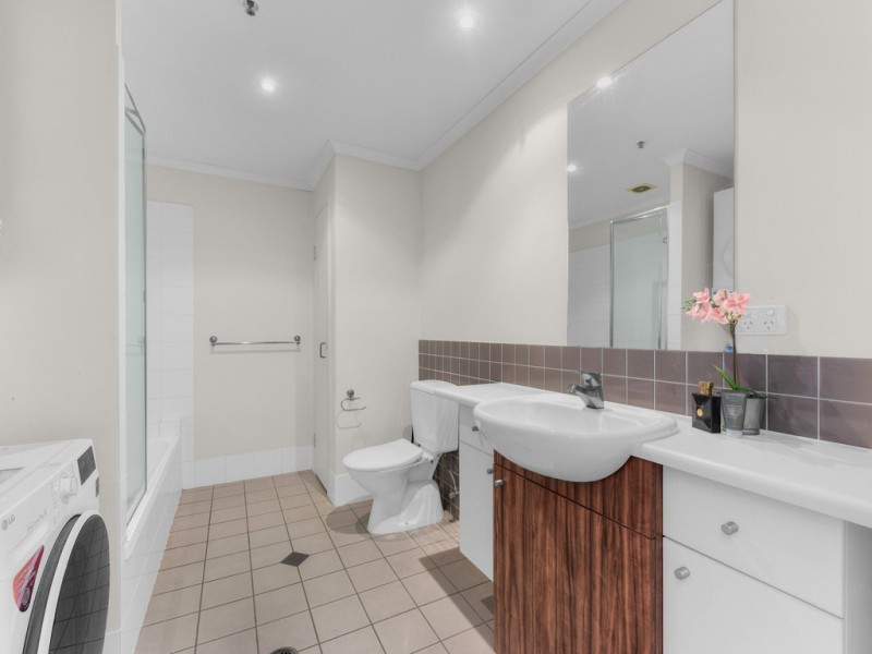 115/54 Vernon Terrace, Teneriffe QLD 4005