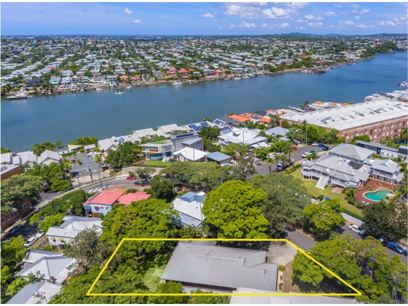 16 Walker Avenue, New Farm QLD 4005