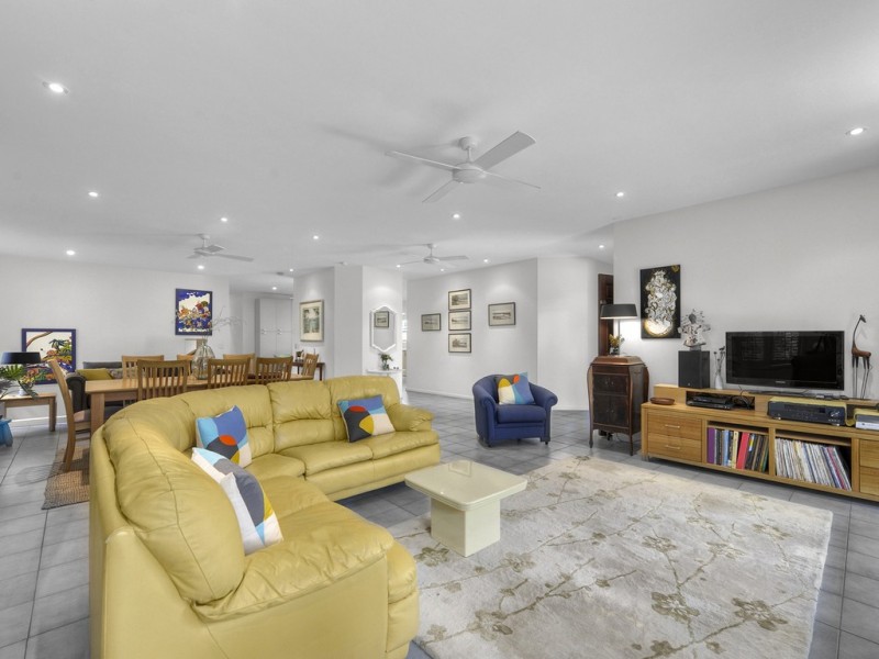 16 Walker Avenue, New Farm QLD 4005