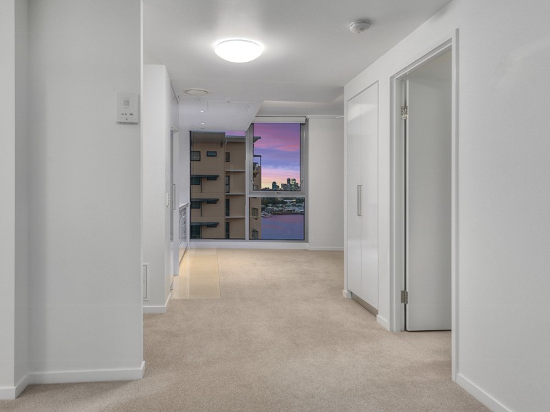 10913/8 Harbour Road, Hamilton QLD 4007