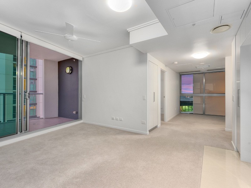 10913/8 Harbour Road, Hamilton QLD 4007