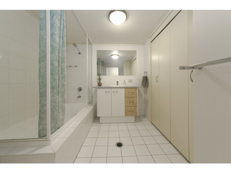 2/39 Oxlade Drive, New Farm QLD 4005