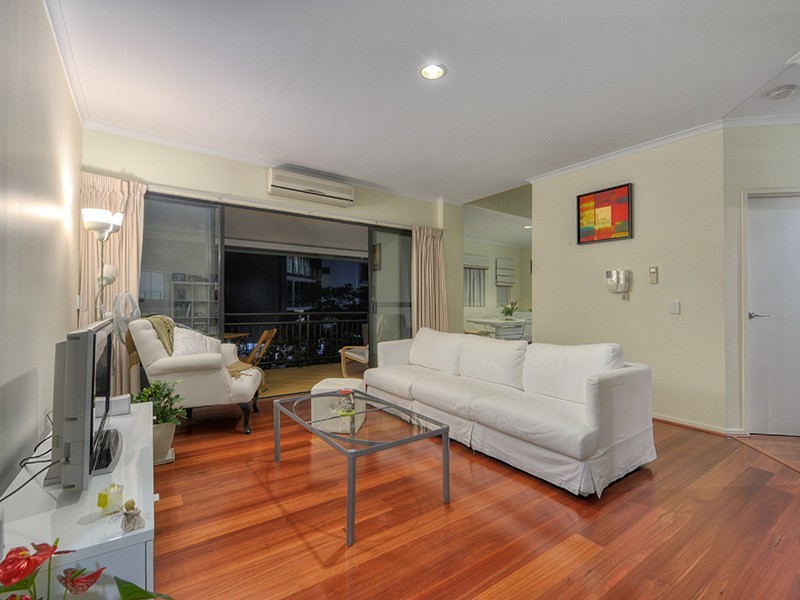7/2 MACQUARIE STREET, New Farm QLD 4005