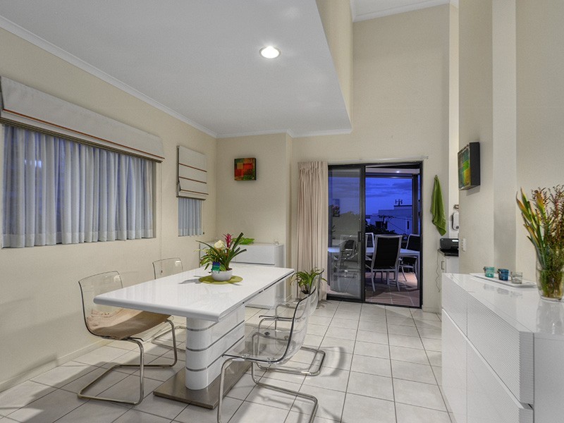 7/2 MACQUARIE STREET, New Farm QLD 4005