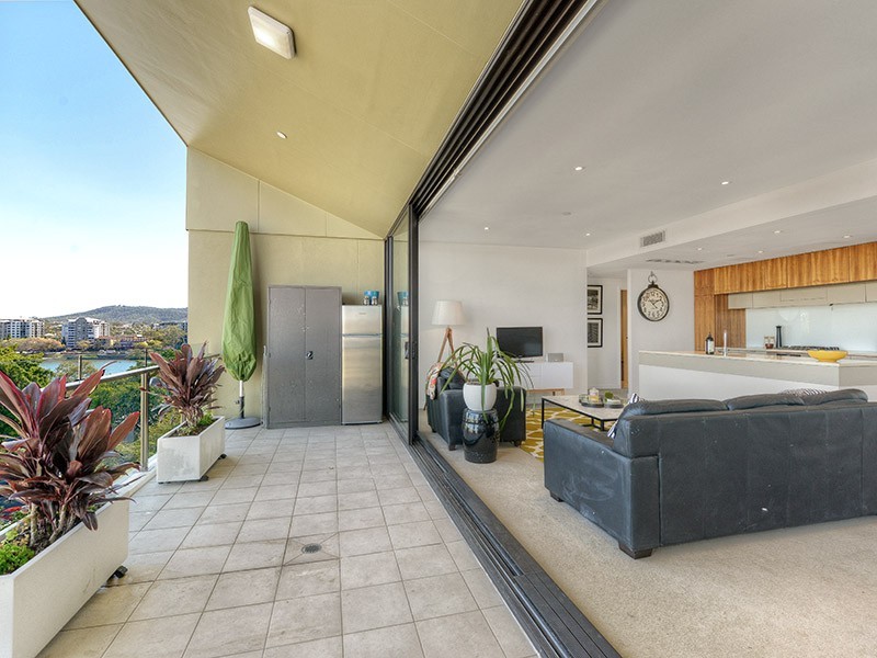 266/10 Pidgeon Close, West End QLD 4101