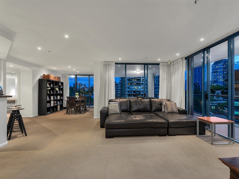 24/8 Goodwin Street, Kangaroo Point QLD 4169