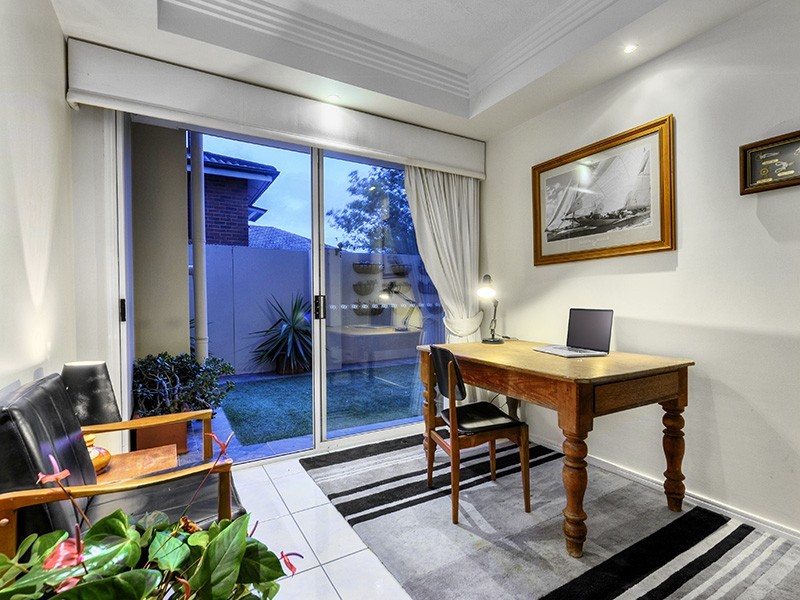 2/88 Oxlade Drive, New Farm QLD 4005