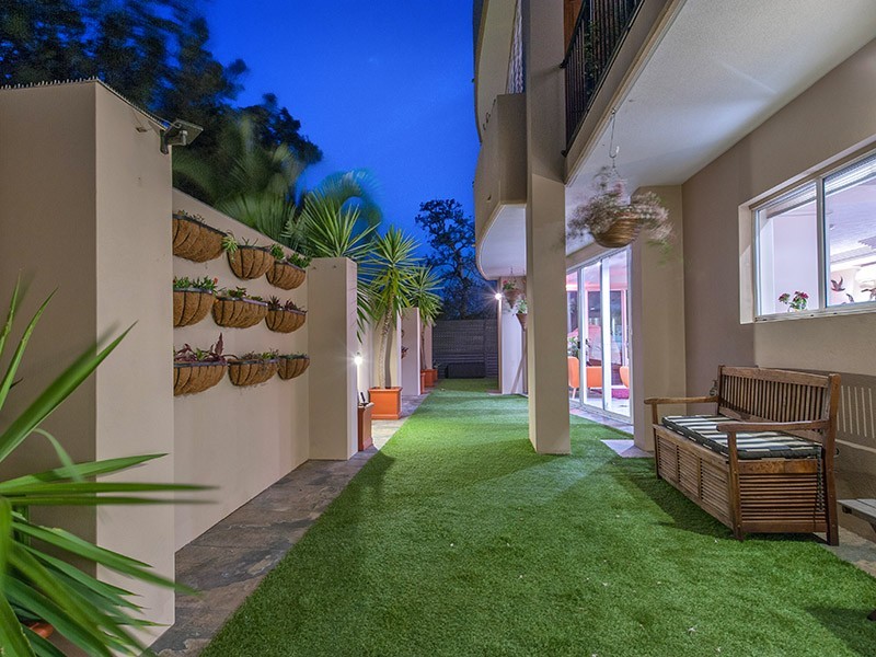 2/88 Oxlade Drive, New Farm QLD 4005