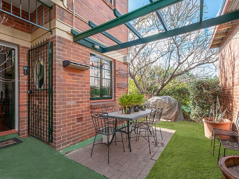 1/12 Lapraik Street, Ascot QLD 4007