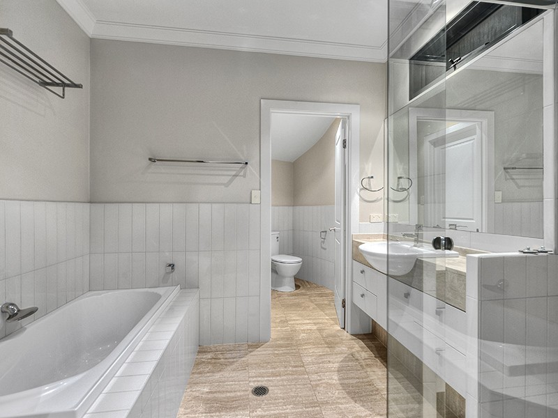 38 Teneriffe Drive, New Farm QLD 4005