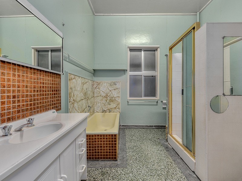 143 Oxlade Drive, New Farm QLD 4005