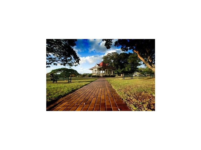 143 Oxlade Drive, New Farm QLD 4005