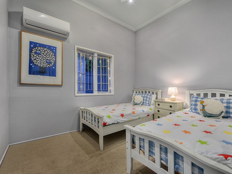 9 Mackay Street, Windsor QLD 4030