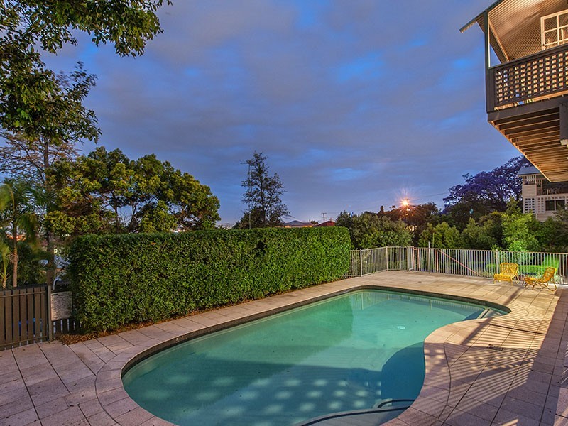 9 Mackay Street, Windsor QLD 4030