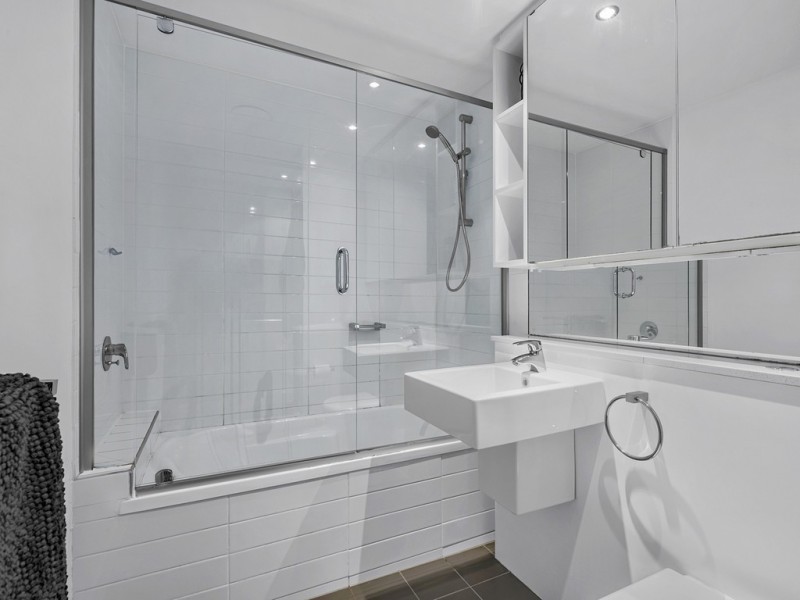 866/43 Hercules Street, Hamilton QLD 4007