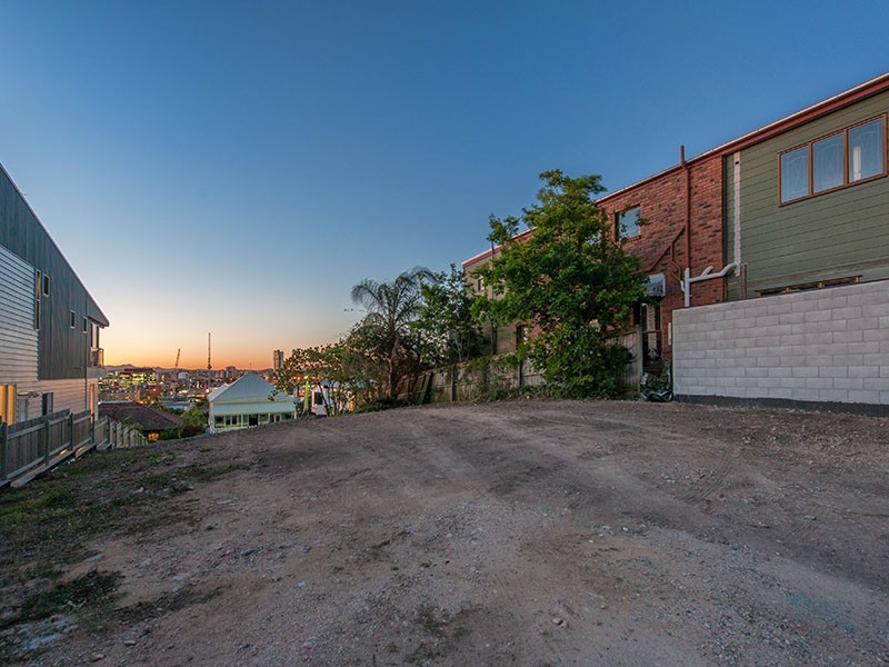 7 Teneriffe Drive, New Farm QLD 4005