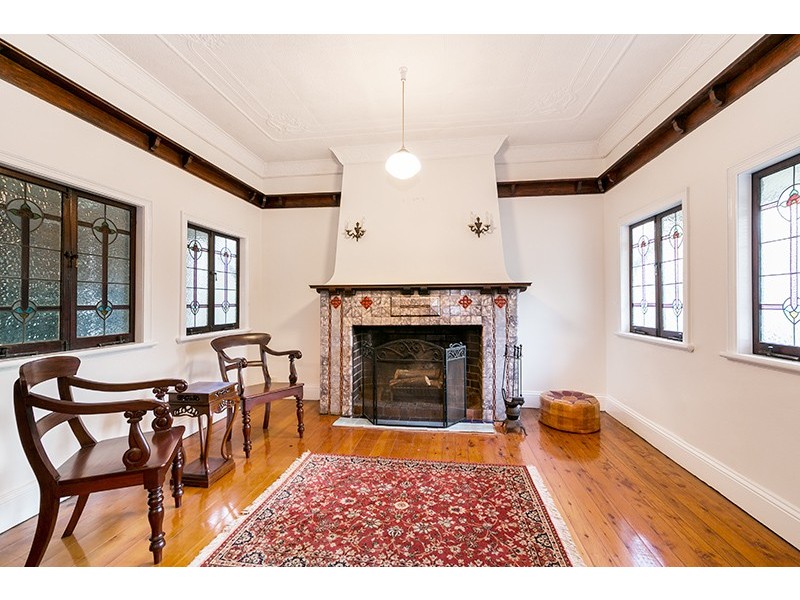 89 Cavendish Road, Coorparoo QLD 4151