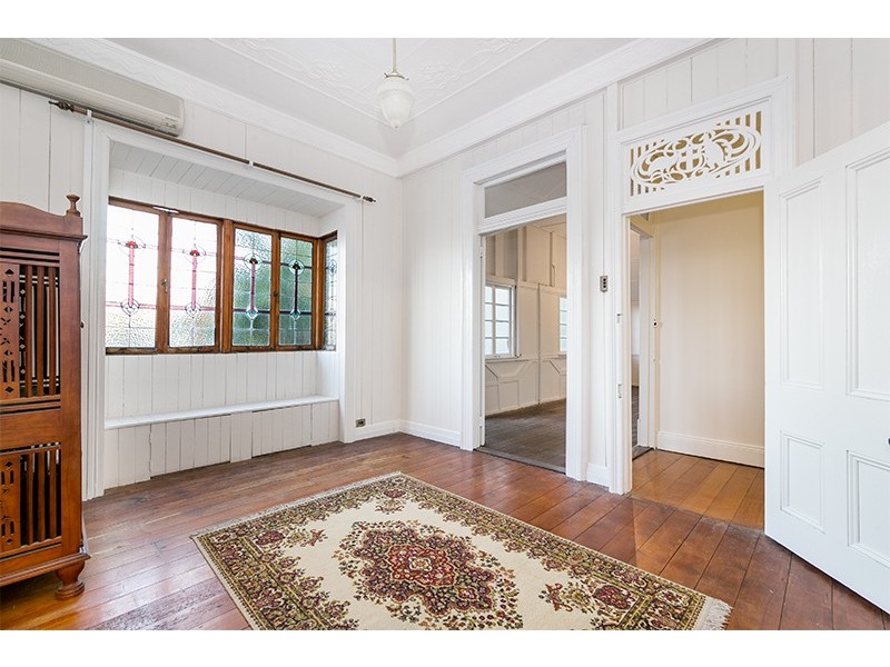 89 Cavendish Road, Coorparoo QLD 4151