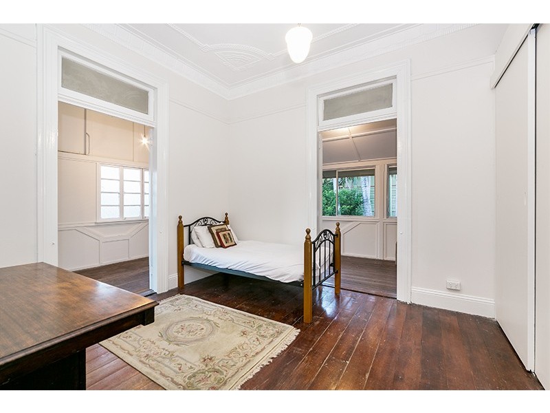 89 Cavendish Road, Coorparoo QLD 4151