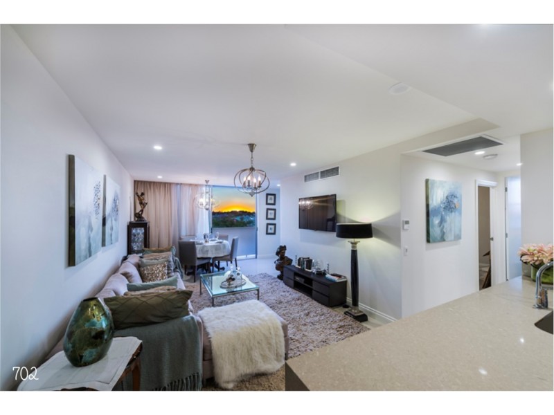 ‘Eastwood’ 702/159 Logan Road, Woolloongabba QLD 4102