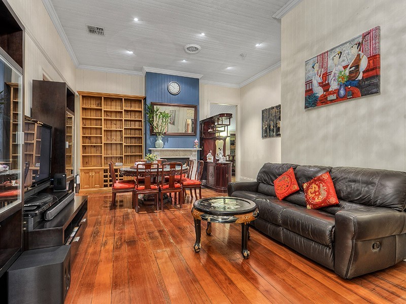 18 LOCKE STREET, New Farm QLD 4005